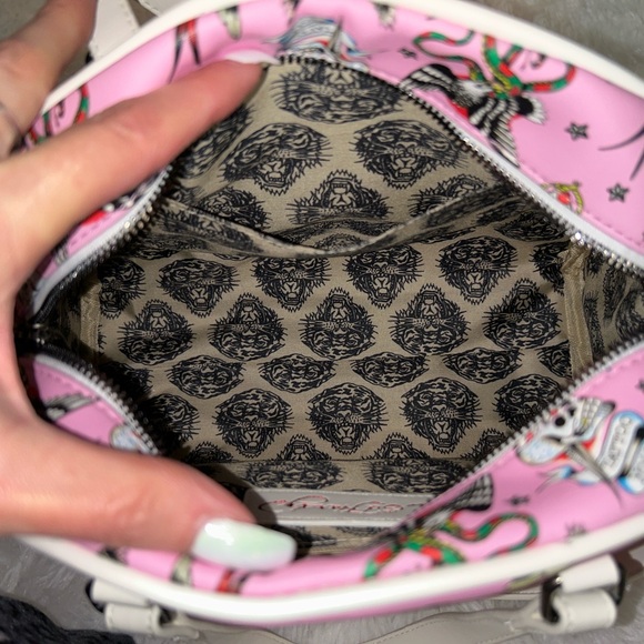 ED HARDY PINK BOWLER HEART & SWORD  EAGLE TIGER SNAKE SKULL BIRDS SATCHEL NWT - Picture 8 of 9